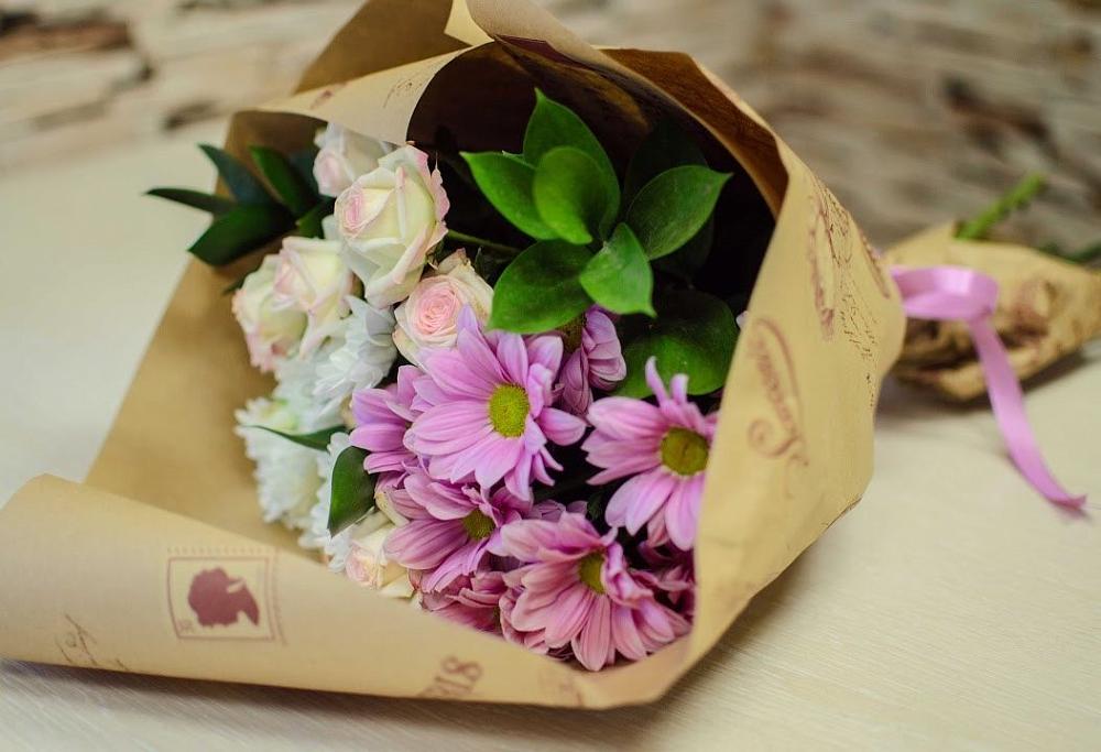 Букет цветов из: Розы и Хризантемы в Дагомысе