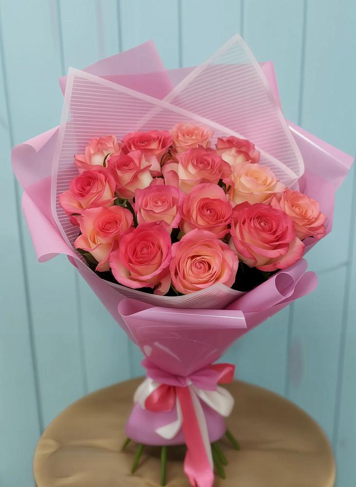 Букет 15 Розовых роз Равель в Дагомысе
