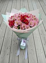 Букет цветов из:  Альстромерии в Дагомысе
