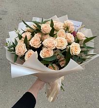 Букет Кремовые розы Латте в Дагомысе