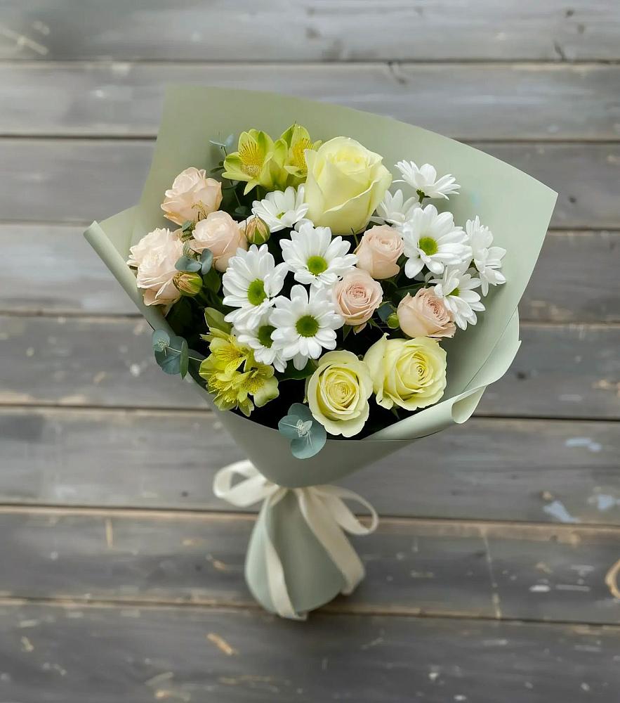 Букет цветов из: Альстромерии, Розы и Хризантемы в Дагомысе