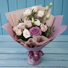 Букет цветов из:  Розы и Лизиантусы в Дагомысе