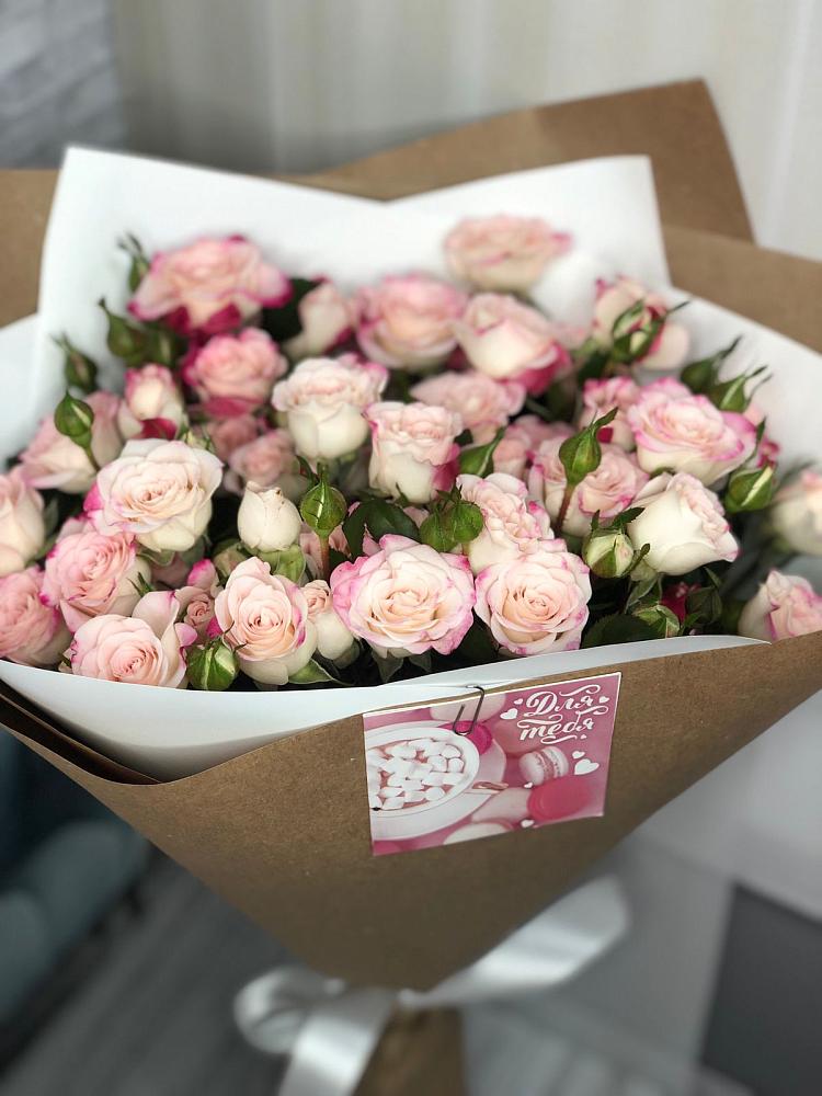 Букет цветов из: Розы в Дагомысе