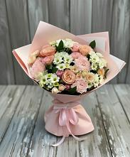 Букет цветов из:  Гвоздики, Розы и Хризантемы в Дагомысе