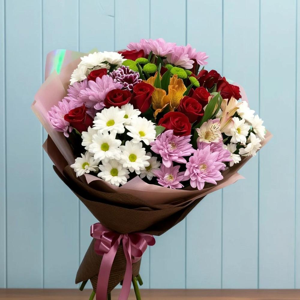 Букет цветов из: Розы, Хризантемы и Альстромерии в Дагомысе