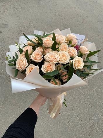 Букет Кремовые розы Латте в Дагомысе