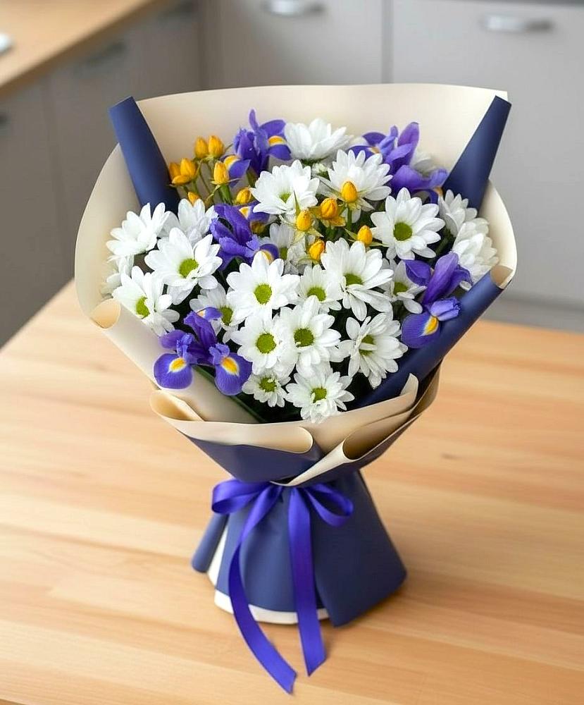Букет цветов из: Розы, Ирисы и Хризантемы в Дагомысе