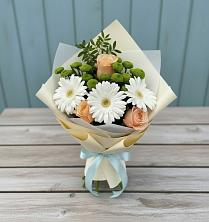 Букет цветов из:  Герберы, Розы и Хризантемы в Дагомысе
