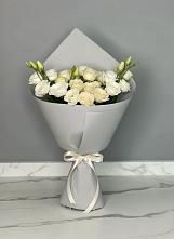 Букет цветов из:  Розы и Лизиантусы в Дагомысе